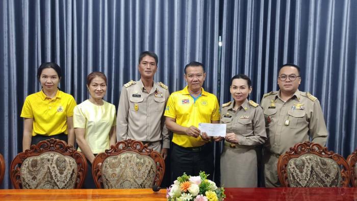 มอบเงินช่วยเหลือผู้ประสบเหตุวาตภัยในเ...